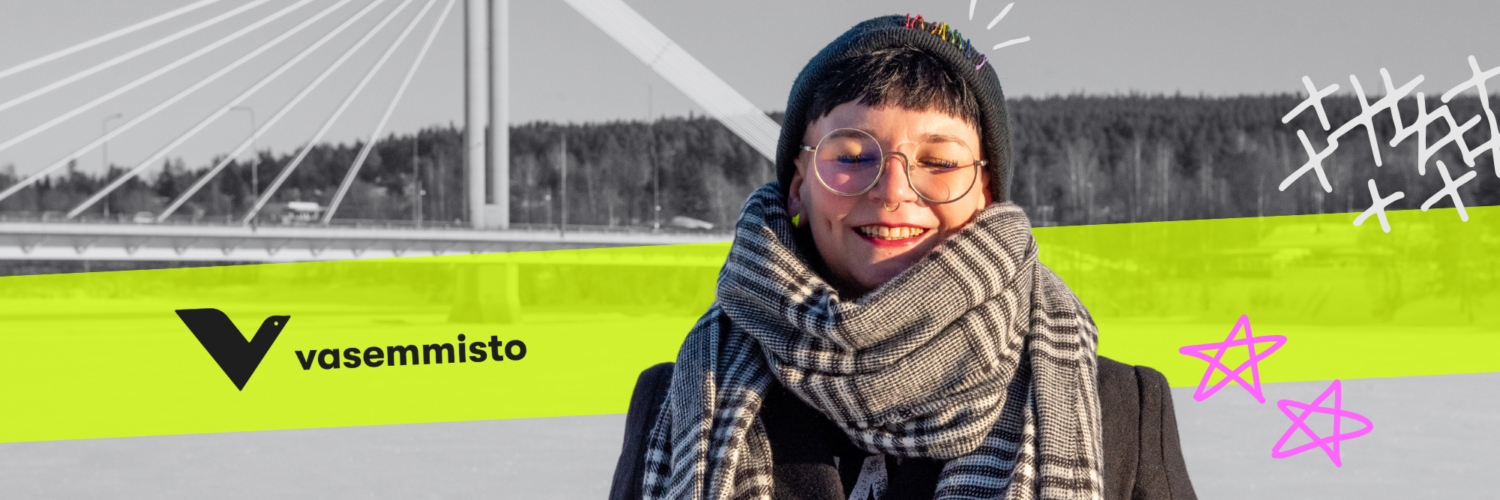 Mari Ikonen hymyilee Jätkänsilta taustalla